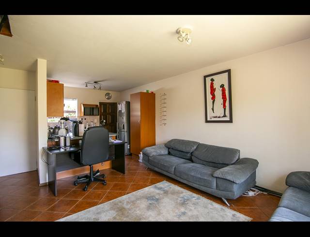 2 BEDROOM DUPLEX TO LET IN WILGEHEUWEL